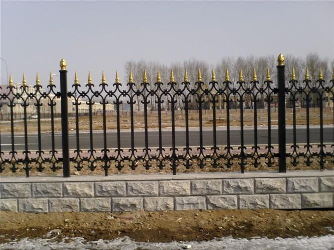 铁艺护栏铁艺围墙铸铁围墙 供应铁艺护栏,铸铁围栏,韧性好,强度高,不
