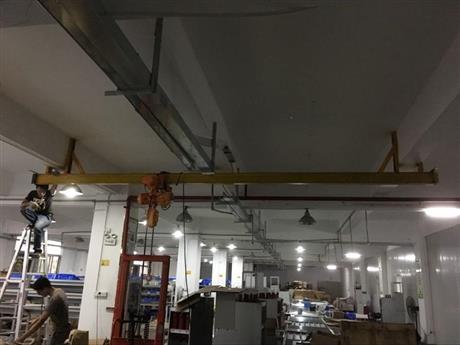 移動(dòng)龍門吊 福建機(jī)床龍門架